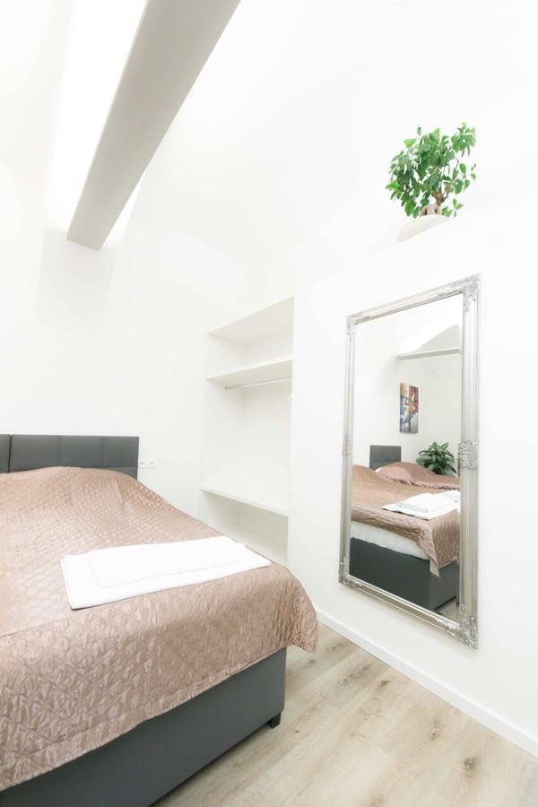 Apartma City & Free Parking Любляна Экстерьер фото
